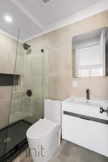 331 Bedford Ave, Apt 4 Image 7