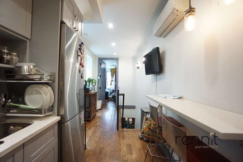 1016 Carroll St, Apt 1B Image 4