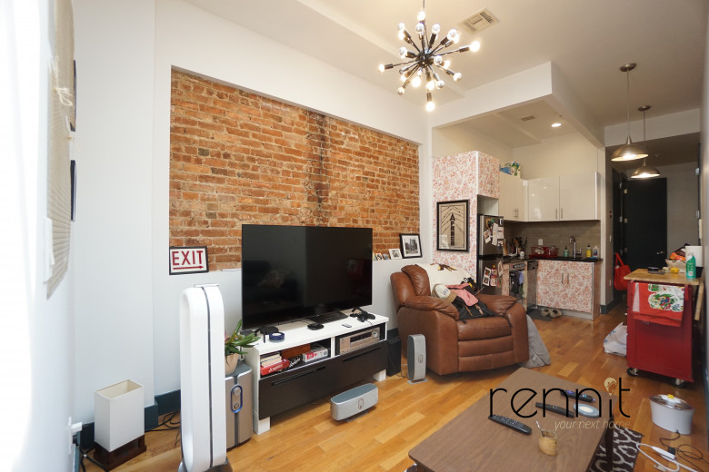 256 Malcolm X Blvd, Apt 4R Image 2