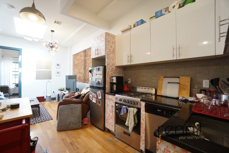 256 Malcolm X Blvd, Apt 4R Image 12