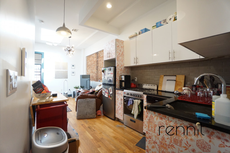 256 Malcolm X Blvd, Apt 4R Image 3