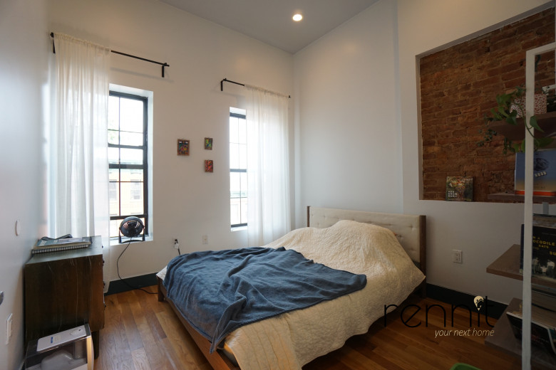 256 Malcolm X Blvd, Apt 4R Image 4