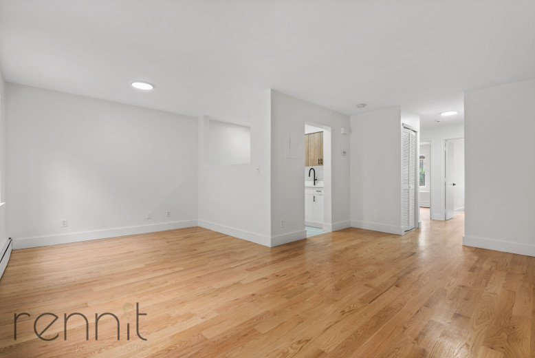 720 DeKalb Ave, Apt 1 Image 2