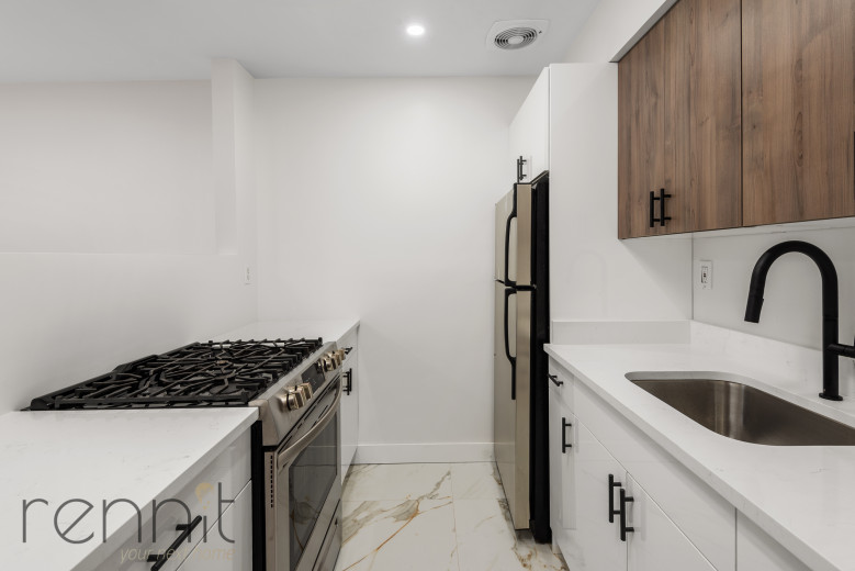 720 DeKalb Ave, Apt 1 Image 3