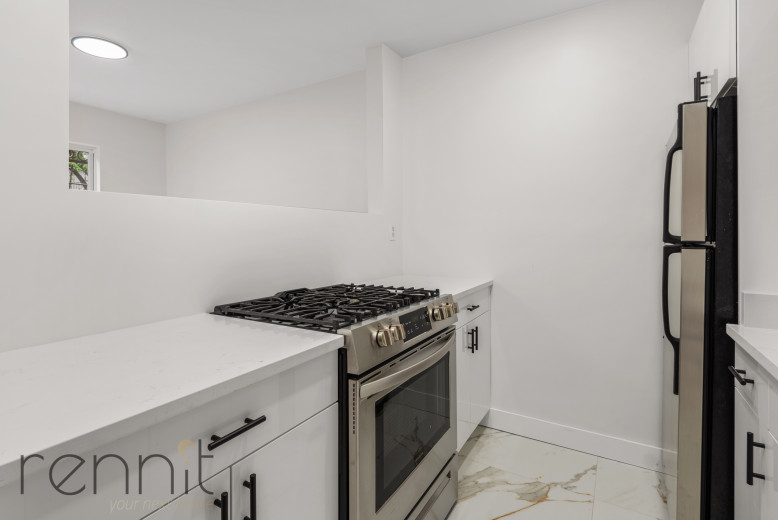 720 DeKalb Ave, Apt 1 Image 8
