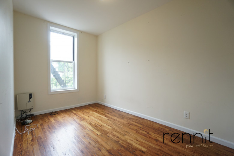 17-34 Menahan St, Apt 2R Image 6
