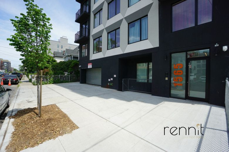 1565 New York Ave, Apt 3B Image 15