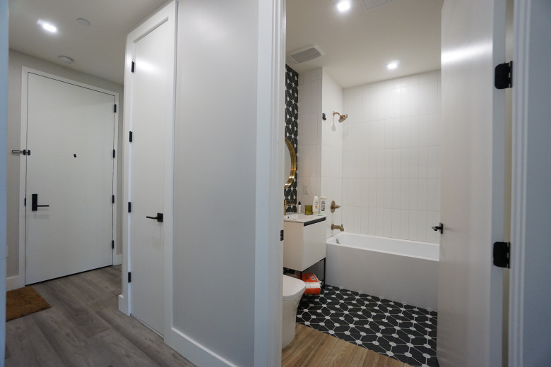 1565 New York Ave, Apt 3B Image 9