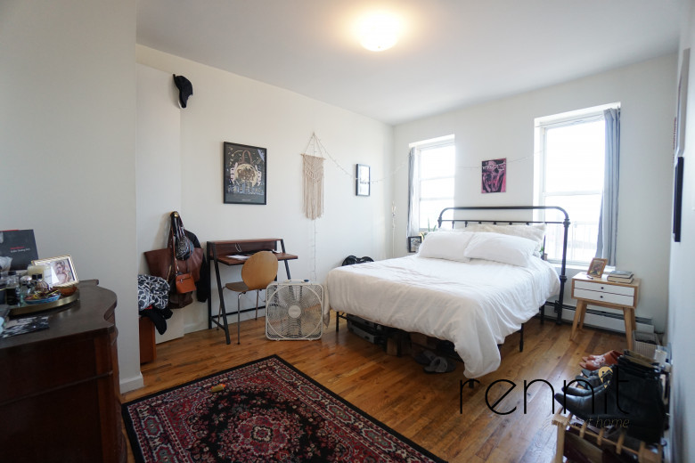 18 Harrison Pl, Apt 3 Image 7