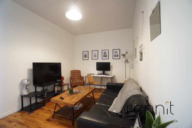 18 Harrison Pl, Apt 3 Image 9
