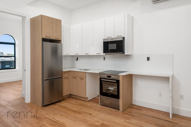 808 Putnam Ave, Apt 4F Image 3