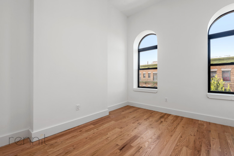 808 Putnam Ave, Apt 4F Image 4