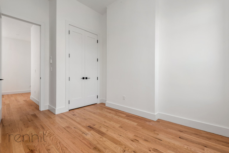 808 Putnam Ave, Apt 4F Image 5