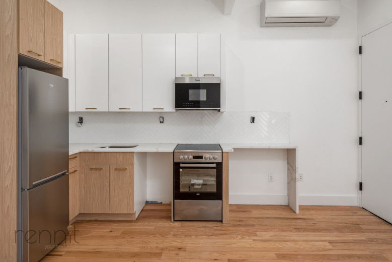 808 Putnam Ave, Apt 4F Image 8