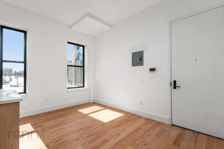 808 Putnam Ave, Apt 4B Image 2