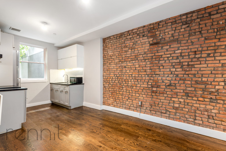 810 St Johns Pl, Apt 2 Image 4