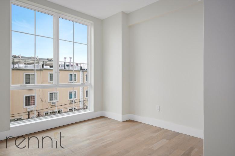 937 Rogers Ave, Apt 3F Image 4