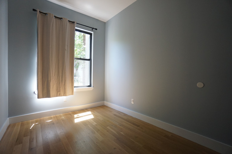 852 Hart St, Apt 1R Image 11