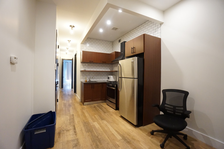 852 Hart St, Apt 1R Image 10