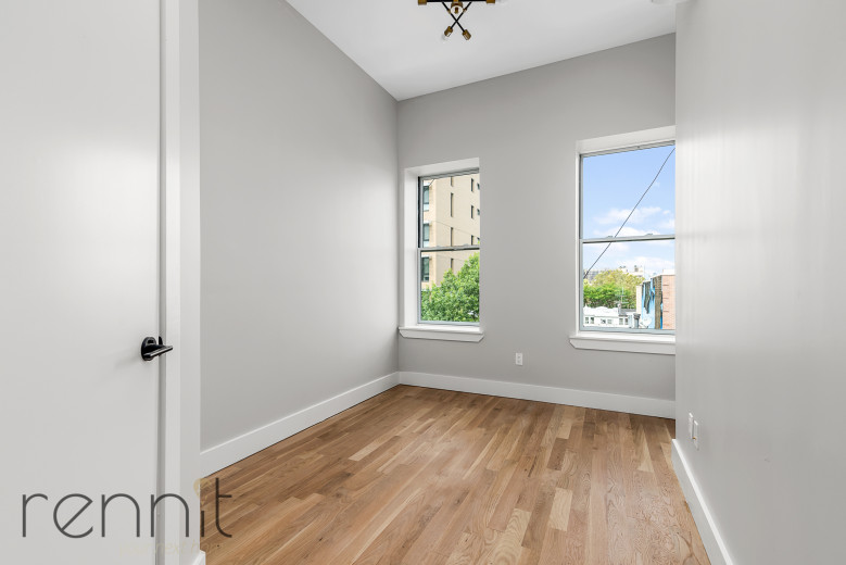 702 Grand St, Apt 3R Image 6
