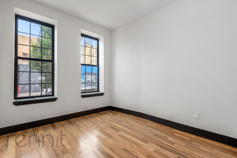 127 Thames Street, Apt 1R Image 5