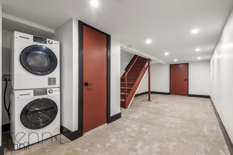 127 Thames Street, Apt 1L Image 11