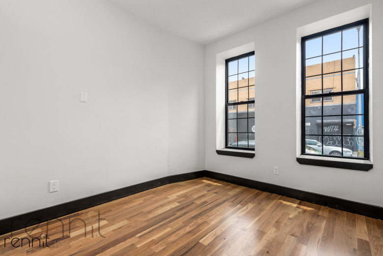 127 Thames Street, Apt 1L Image 4