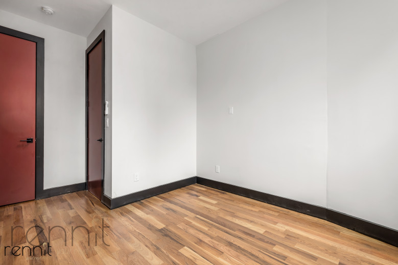 127 Thames Street, Apt 1L Image 5