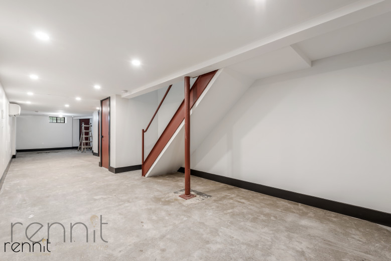 127 Thames Street, Apt 1L Image 10
