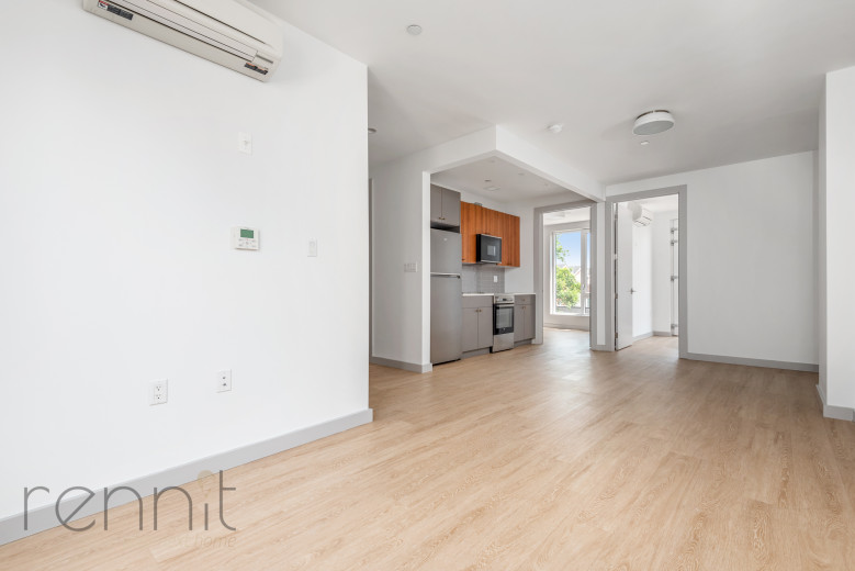2809 Clarendon Rd, Apt 302 Image 2
