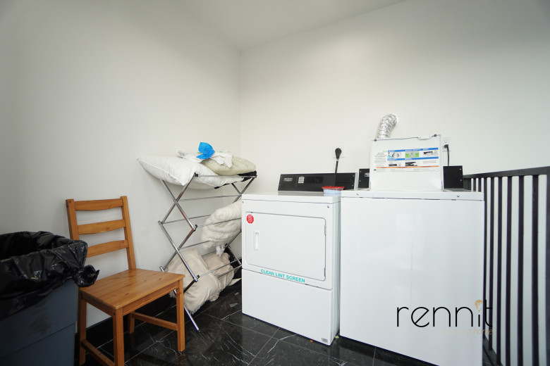 702 Evergreen Ave, Apt 3R Image 26