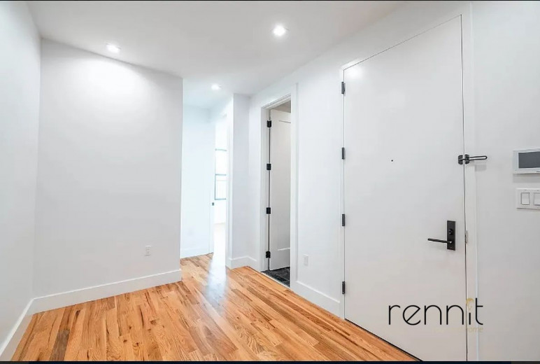 702 Evergreen Ave, Apt 3R Image 5