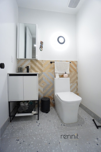 774 Lexington Ave, Apt 1B Image 14