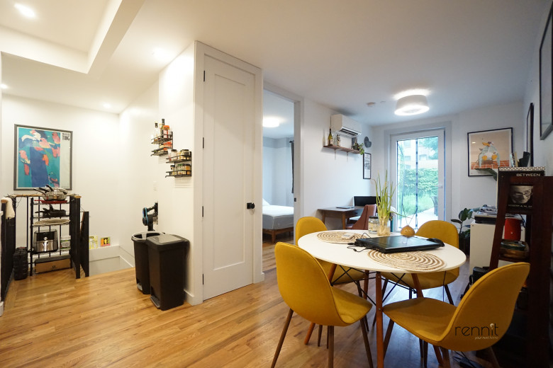 774 Lexington Ave, Apt 1B Image 5