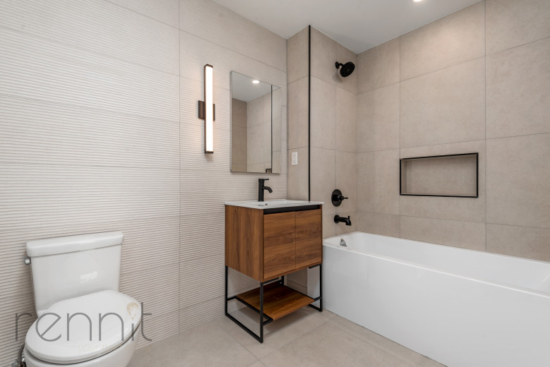 35 Kingston Ave, Apt 302 Image 6