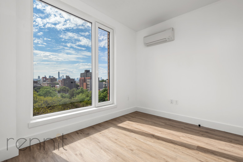 35 Kingston Ave, Apt 302 Image 7