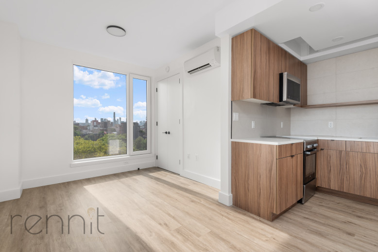 35 Kingston Ave, Apt 401 Image 1
