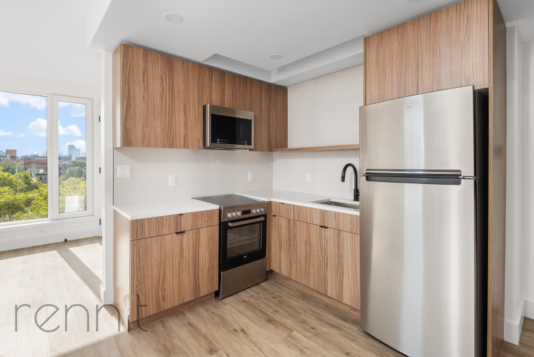 35 Kingston Ave, Apt 401 Image 7