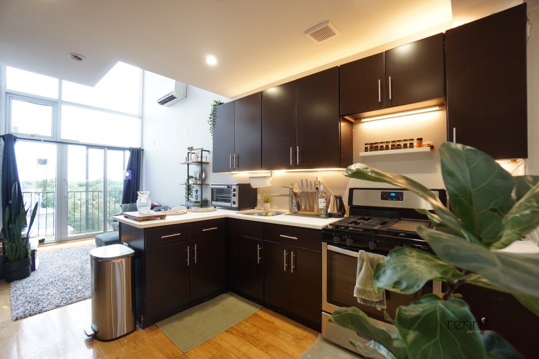 1056 Bedford Ave, Apt 6F Image 1