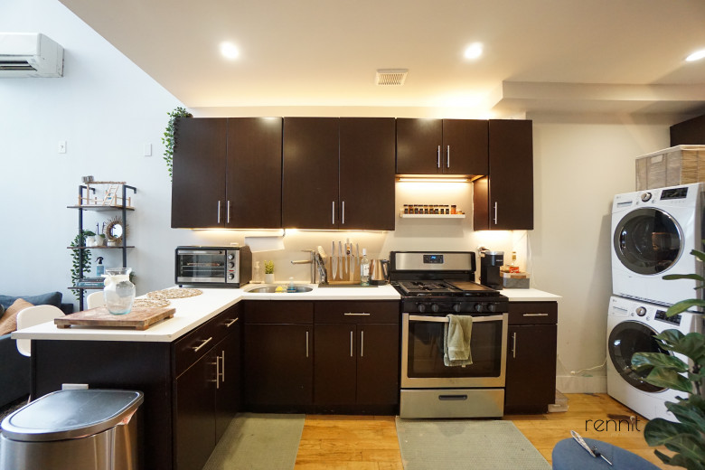 1056 Bedford Ave, Apt 6F Image 5