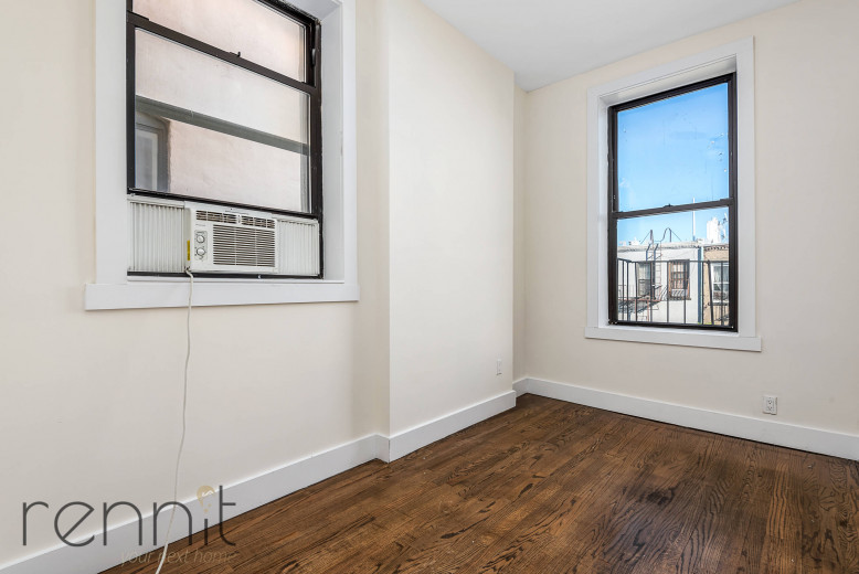 238 Stockholm St, Apt 4R Image 4