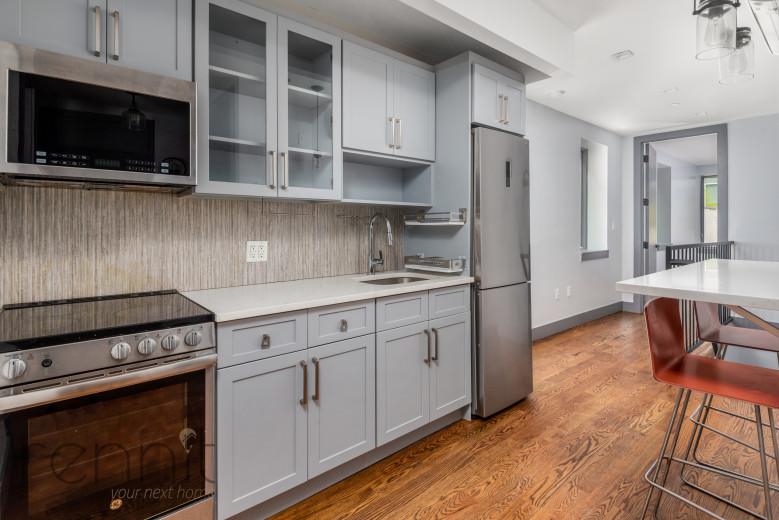 1014 Carroll St, Apt 1B Image 1