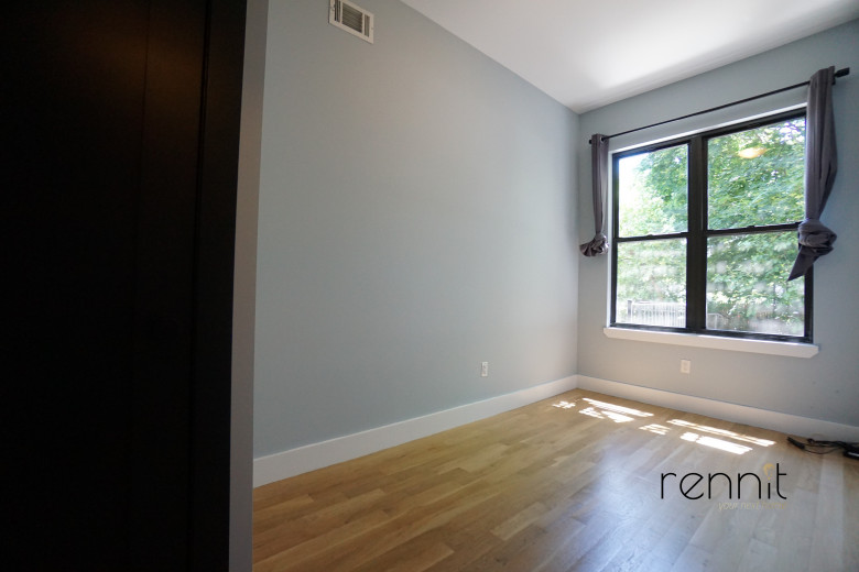 852 Hart St, Apt 3R Image 16