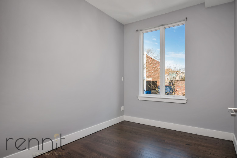 581 Van Buren, Apt 2 Image 6