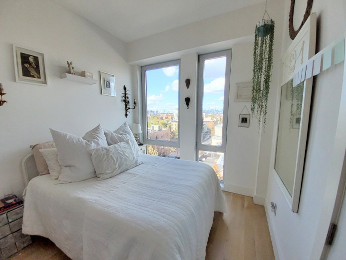 633 Marcy Ave, Apt 702 Image 4