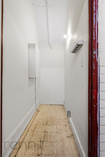 1093 Putnam Ave, Apt Commercial Image 12