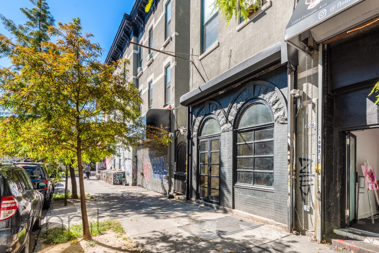 1093 Putnam Ave, Apt Commercial Image 15