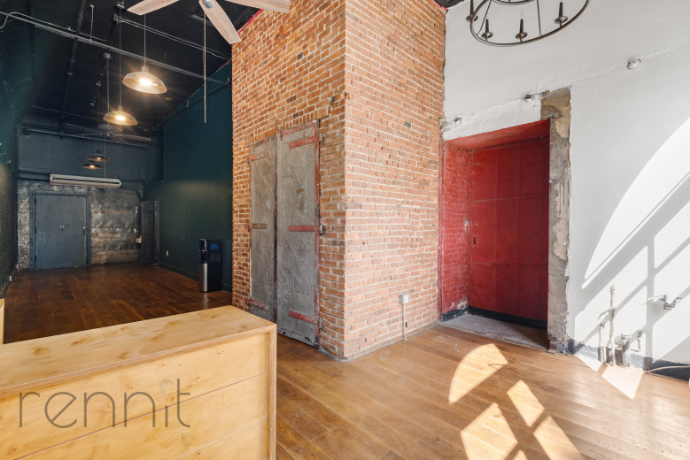 1093 Putnam Ave, Apt Commercial Image 3