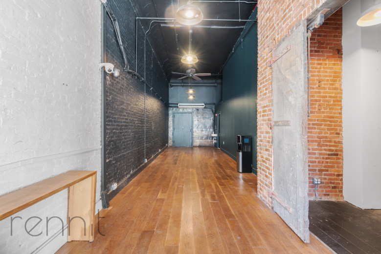 1093 Putnam Ave, Apt Commercial Image 5