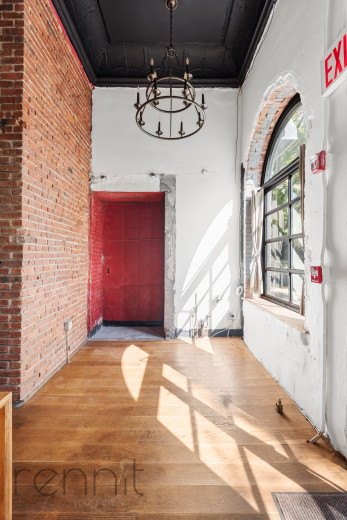 1093 Putnam Ave, Apt Commercial Image 7